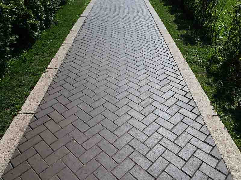 commercial block paving for hotels farms estates and businesses in Cumbria
